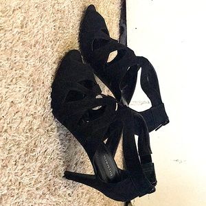 Cross black heels